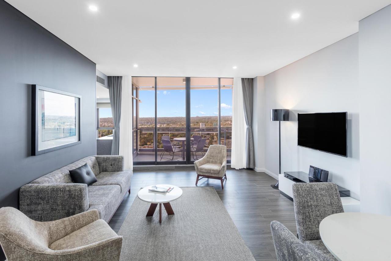 סידני Meriton Suites Church Street, Parramatta מראה חיצוני תמונה Living room